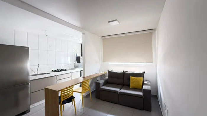 APARTAMENTO DE 02 QUARTOS COM ARMÁRIOS!