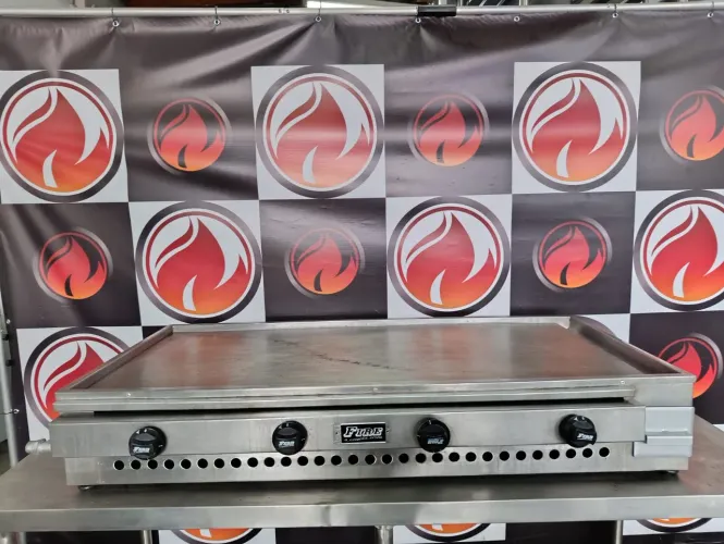 Chapa industrial 4 queimadores gás GLP marca FIRE usada em ótimo estado