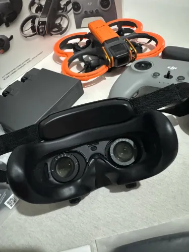 Drone DJI Avata 2 Fly More Combo + acessórios extras - Estado de novo