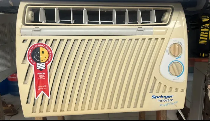 Ar-condicionado Springer 220W
