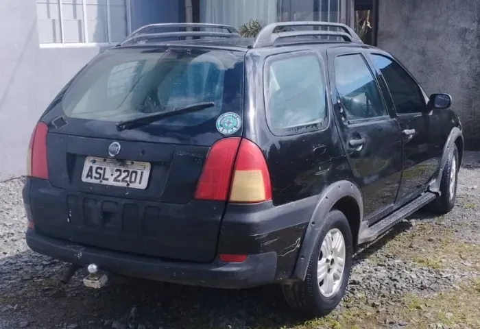 Fiat Palio Weekend HLX 1.8 MPI Flex 4P 2006