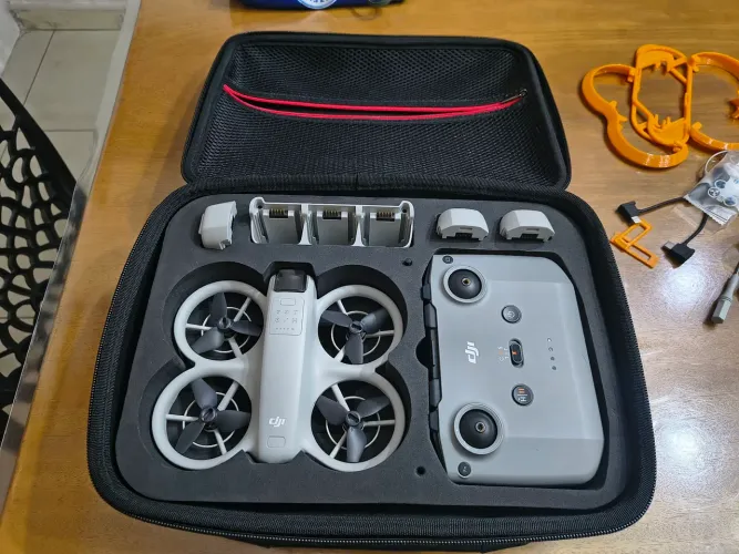 Drone DJI Neo 1 na caixa 
