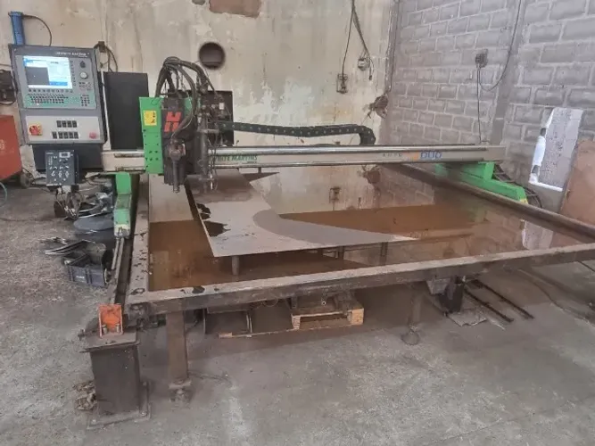Máquina de corte a plasma CNC