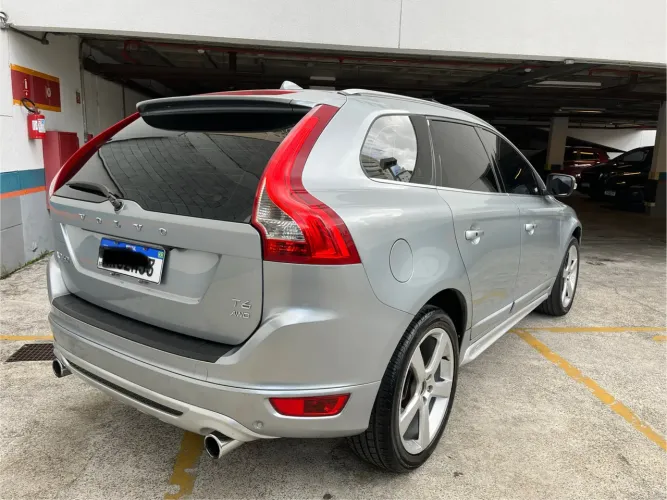 Volvo XC 60 R-design 3.0 304cv AWD 5P 2013