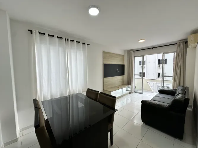 Apartamento de 02 Dormitórios para Locação Anual em Balneário Camboriú
