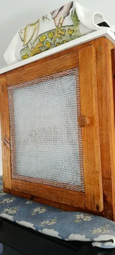 Maturador/secador de queijos e salames