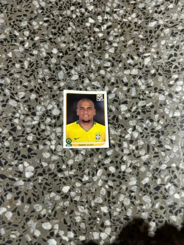 FIGURINHA DO DANIEL ALVES DE 2010