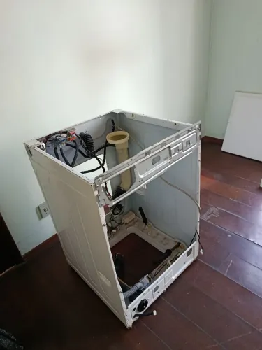 Gabinete de lava e seca Eletrolux LSE11 - 110V com bomba, válvulas, etc...
