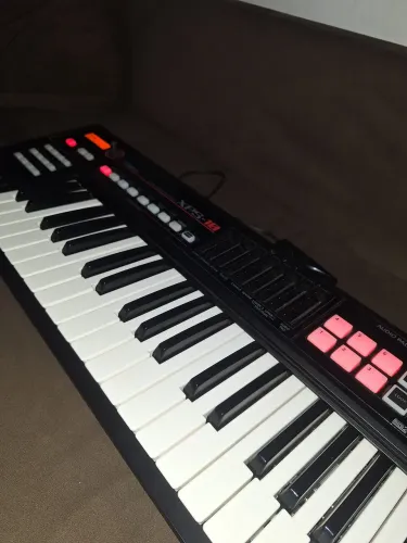 Teclado Roland XPS-10 (SEMI-NOVO) 