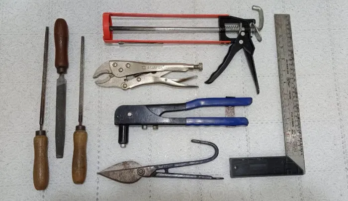 Ferramentas p/ trabalhos com chapas, calhas e rufos