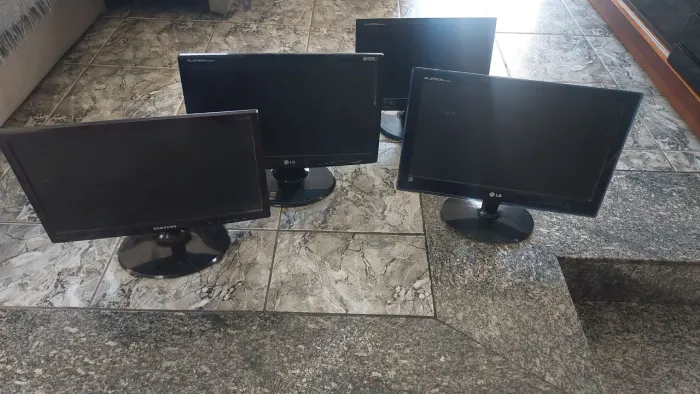 Vende-se monitores