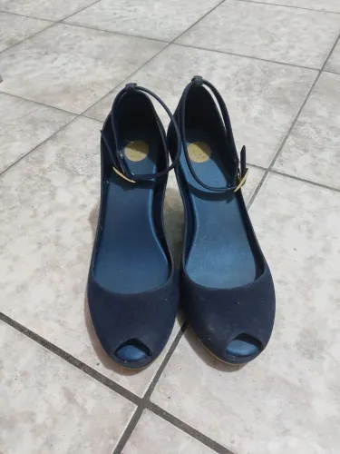 Sapato marca Melissa - Tamanho 36