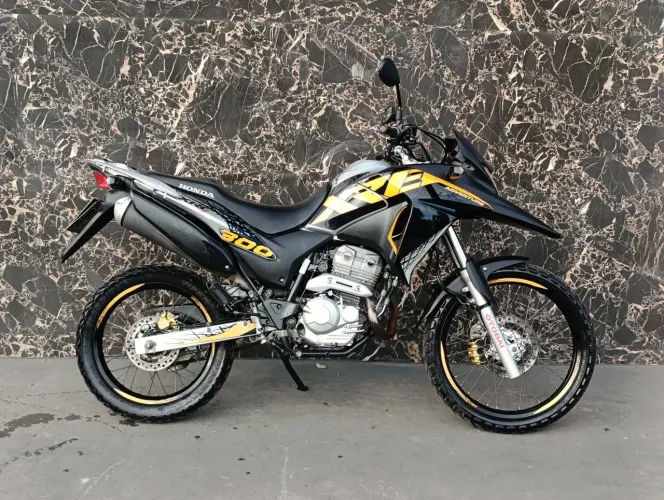 Honda XRE 300 Adventure 2018 Único Dono 