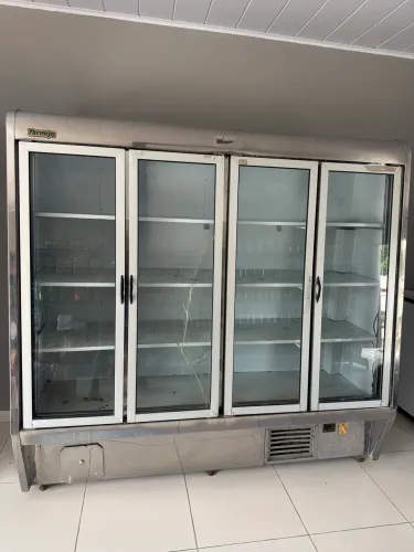 Freezer mostruário 4 portas inox 