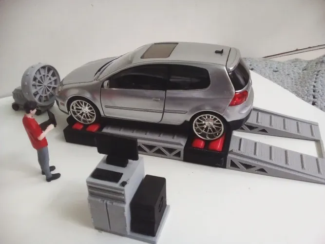 Miniatura Dinamometro mais boneco 1:24