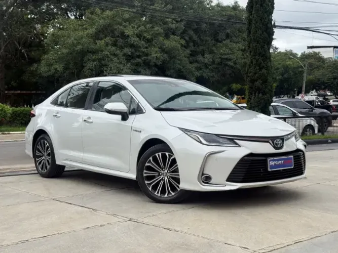 Toyota Corolla Altis Prem. Hybrid 1.8 Flex AUT 2022