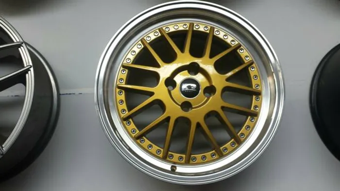 Roda aro 17 krmai BBS dourada volkswagen 4X100 jogo novo golf mk7