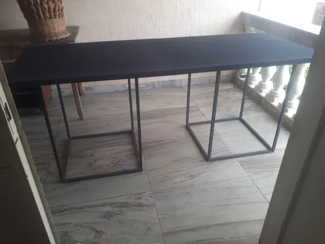 Várias Mesas Aparador Buffet de Madeira Com Pés de Ferro