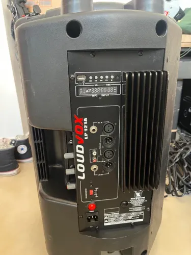 Caixa de Som Amplificada LoudVox