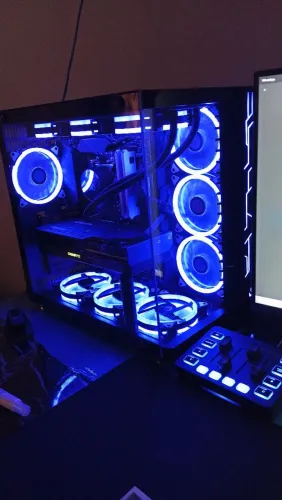 Pc gamer RYZEN 7 5700x, RX 7700xt, 32gb, 1tb 