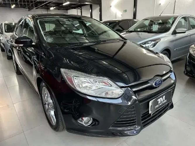 Ford Focus Hatch SE Plus 2.0 Flex 4 portas Automático 125.000KM [Completo] - 2015