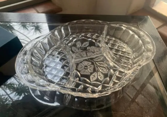 Prato de Cristal com divisórias