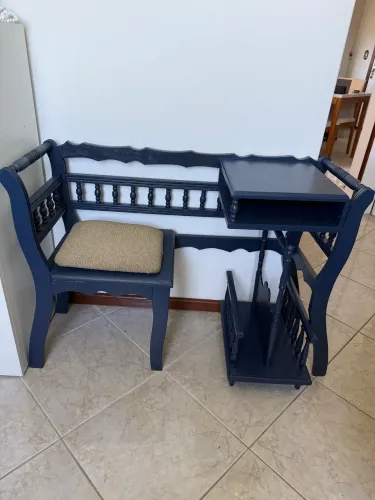 Mesa de telefone antiga