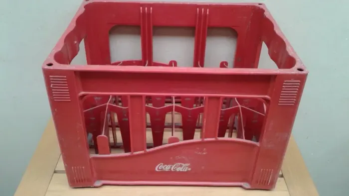 Garrafeira Engradado Vermelho P/ 24 Vasilhames De 300ml