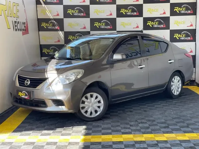 Nissan Versa 1.0 12V Flexstart 4P Mec. 2012