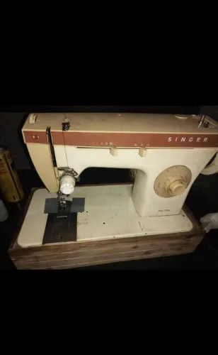 Máquina de costura singer 247 zig zag