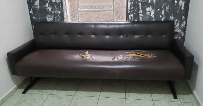 Sofa antigo para restauro