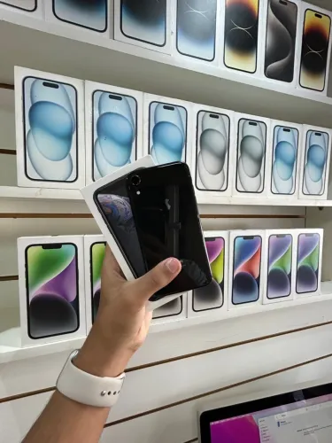 IPHONE XR 64 GB
