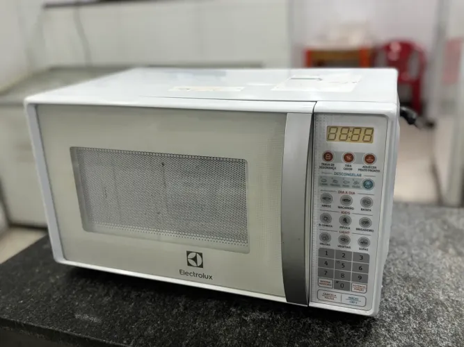 Microondas 20L