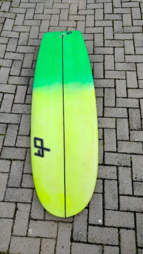 prancha de surf alternativa 5'5" mini simon em ótimo excelente quadriquilha com quilhas