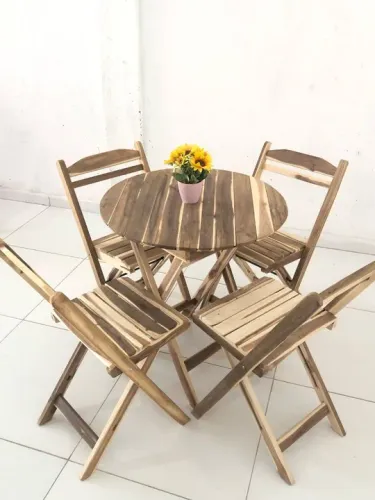 Conjunto Mesa e Cadeiras Dobráveis de Madeira