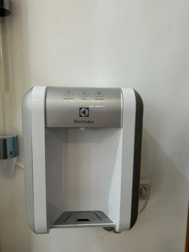 Bebedouro/Purificador de Água Electrolux