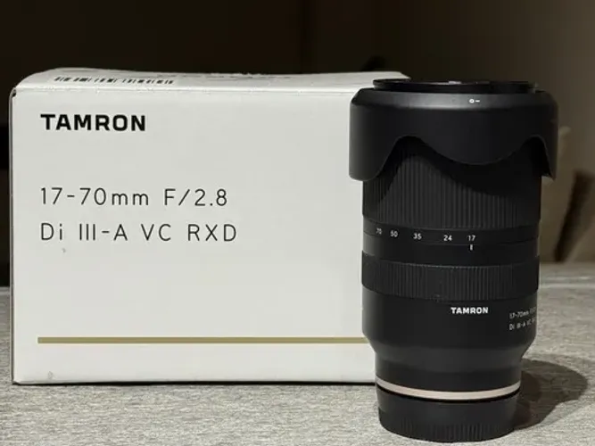 Lente Tamron 17-70 2.8 aps-c/e-mount (sony) nova