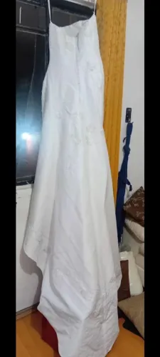 Vestido de noiva cetim bordado 