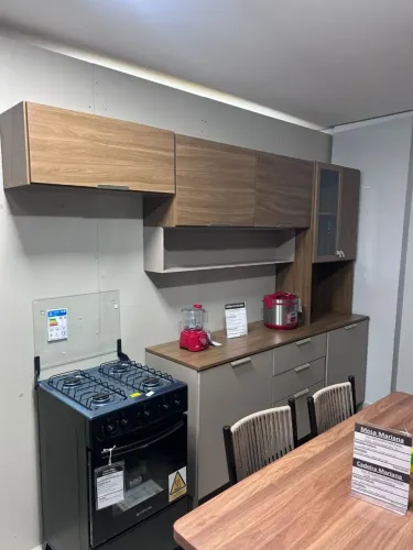 Armário de cozinha completo