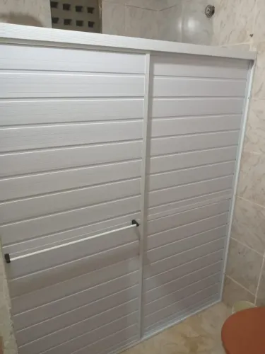 Porta de correr de alumínio para banheiro