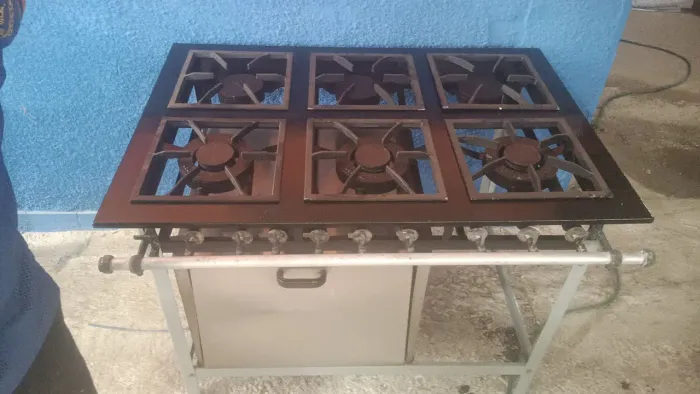 Fogão industrial 6 bocas com forno
