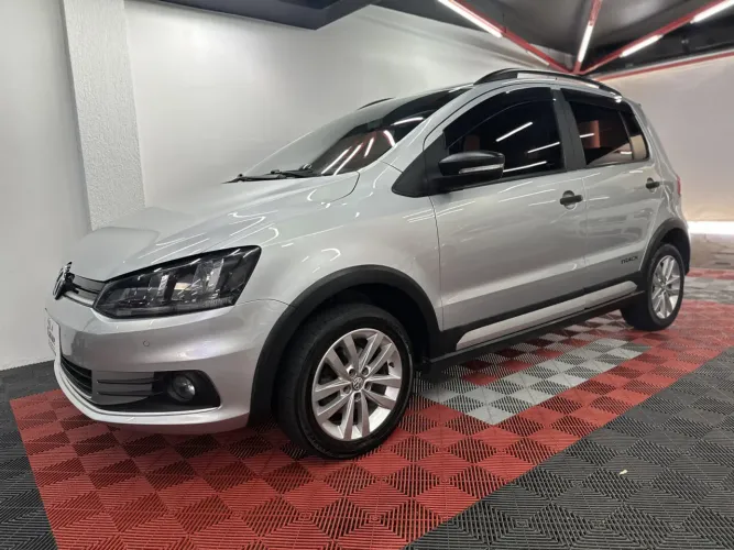 Volkswagen Fox Track 1.0 Flex 12V 5P 2017
