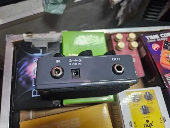 Pedal Shelter Fuzz