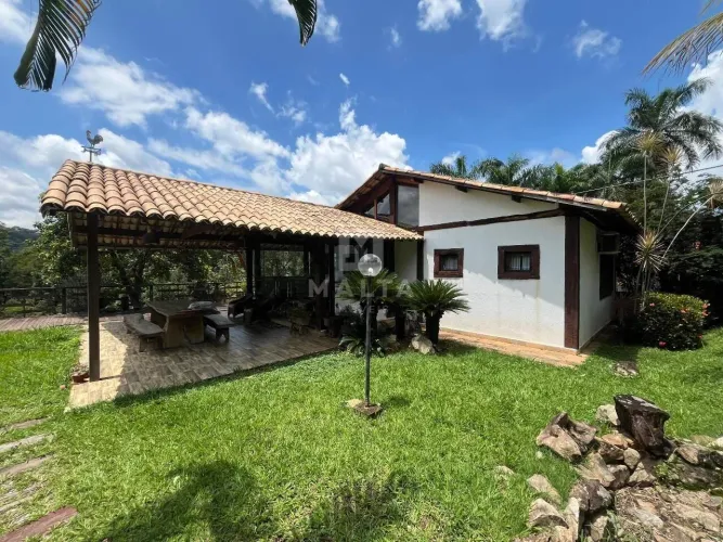 Casa em condomínio com 02 quartos, suíte 5 vagas à venda no Quintas da Jangada Ibirité/MG!