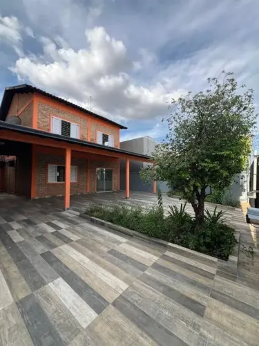 Excelente sobrado comercial no Santa Fé!