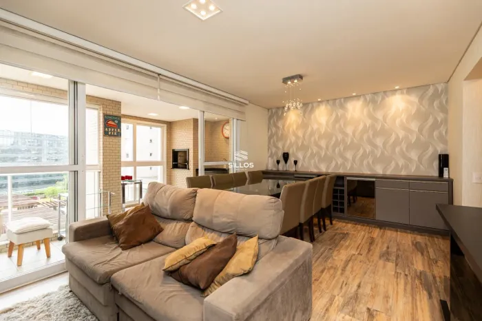 Apartamento com 3 quartos para alugar no Cristo Rei em Curitiba