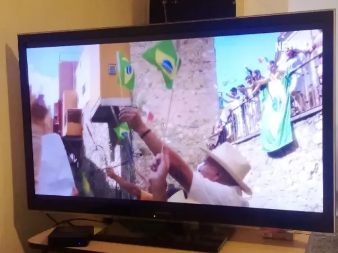Tv de 42 polegadas Panasonic sem nenhum defeito.