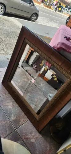 Espelho madeira bisotado 77x77
