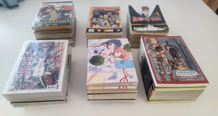 53 mangás em preço de desapego