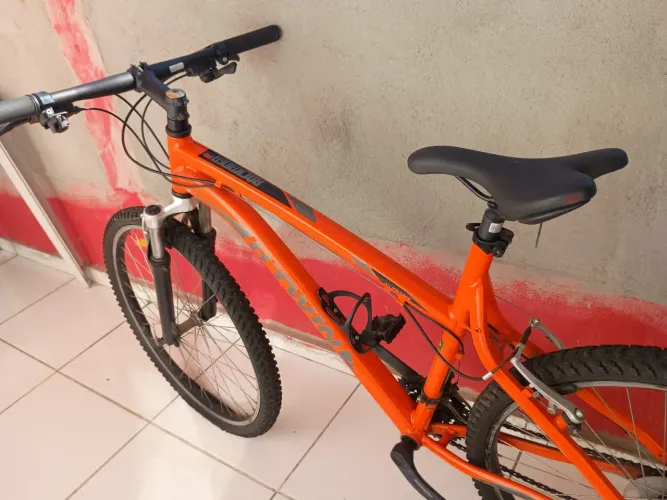 Bicicleta aro 26 ( aceito proposta ) troco por iPhone mais volta